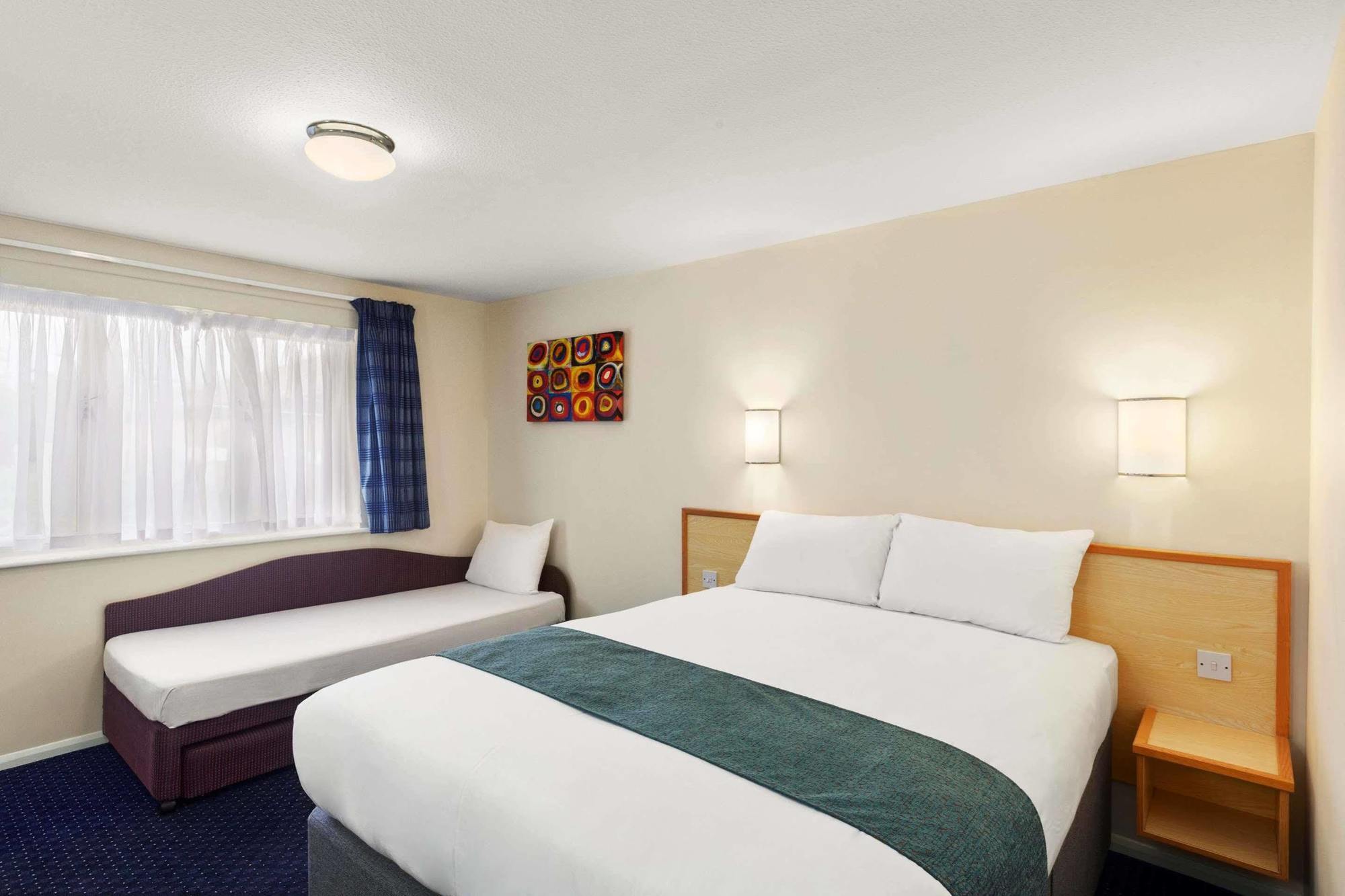 Days Inn Винчестер Экстерьер фото
